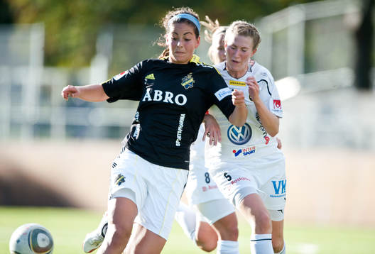 Fiona O´Sullivan, AIK och Emma Berglund, Umeå