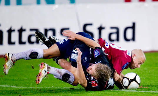 Bläddra bland fler bilder av Fotboll, superettan, Trollhättan - Örgryte
