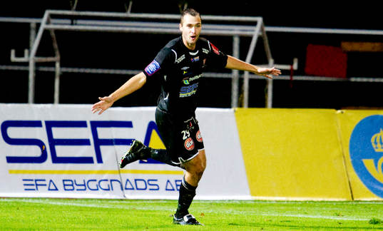 Tobias Mikaelsson, Trollhättan jubel