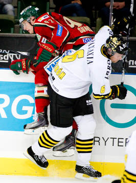 Johan Sundström, Frölunda, Dick Tärnström, AIK, tackling