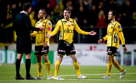 Fotboll, allsvenskan, Martin Ingvarsson, domare och James