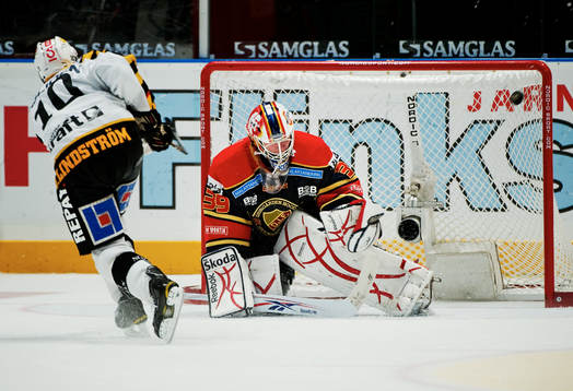 Joakim Lindström, Skellefteå, gör mål på Stefan