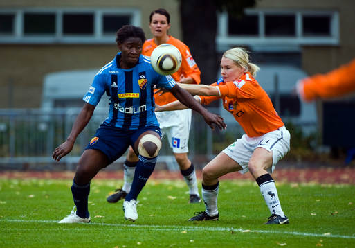 Bläddra bland fler bilder av Fotboll, dam, Damallsvenskan, Djurgården - Sunnanå: