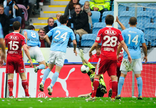 Daniel Andersson, Malmö gör 1-0 bakom Markus Sandberg,