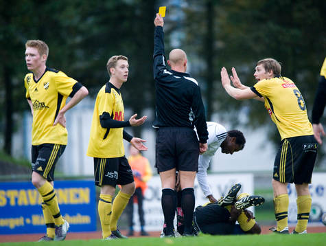 Varning, domare varnar spelare