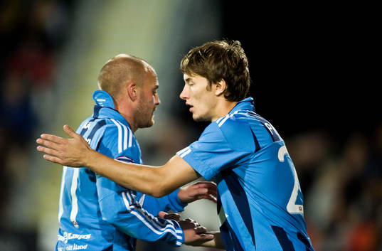 Daniel Sjölund och Joel Perovuo, byte