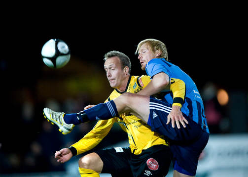 Marcus Ekenberg, Mjällby, mot Jani Lyyski, Djurgården