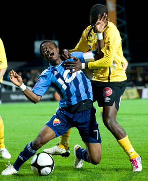 Kennedy Igboananike, Djurgården, trycks ner av Patrick