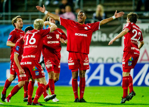 Kyle Konwea, Assyriska, jubel