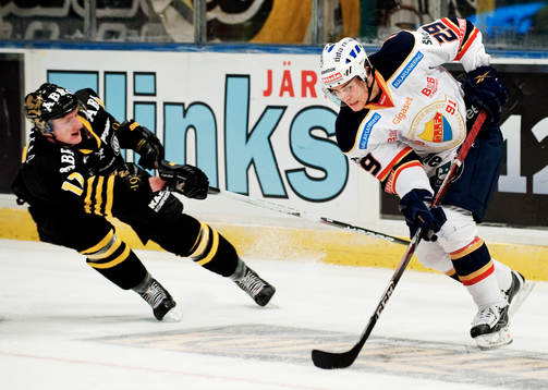 Fredrik Carlsson, AIK, och Patrick Cehlin, Djurgården