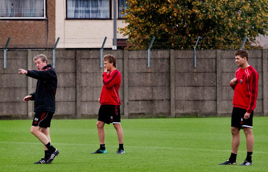Liverpool tränar på anläggningen Melwood, Roy Hodgson