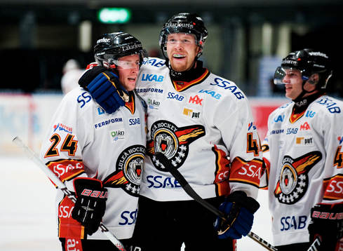 Cam Abbott och Janne Niinimaa, Luleå, är glada