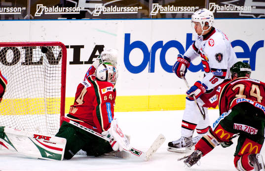 Joakim Lundström, målvakt, Frölunda släpper in 1-2 i