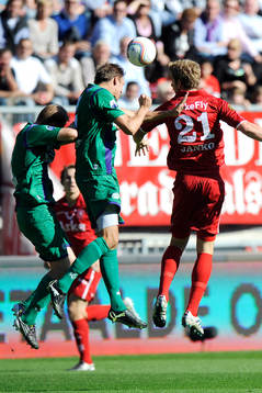 Marco Janko, Twente och Andreas Granqvist, Groningen