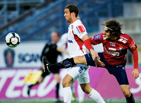 Andreas Haddad, Assyriska, utmanas av Pavel Zavadil,