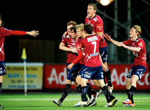 Sebastian Johansson, Örgryte, gratuleras till sitt