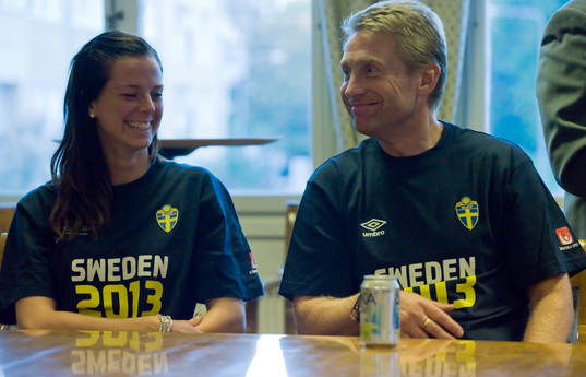 Lotta Schelin och Thomas Dennerby, förbundskapten