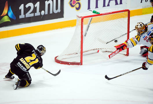Christian Sandberg, AIK reducerar till 1-2 på Niklas