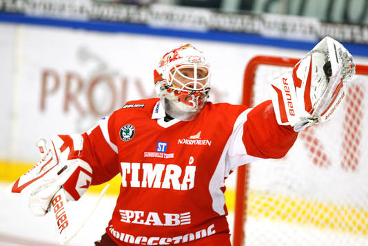 Juha Pitkämäki, Målvakt