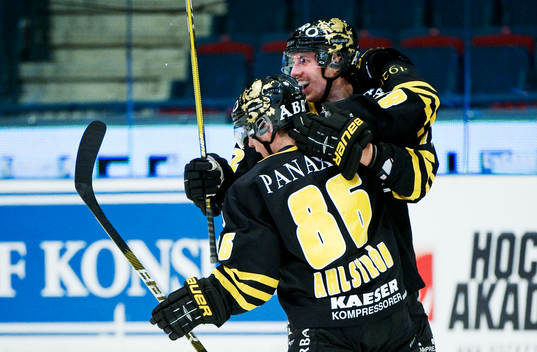 Oscar Ahlström och Patrik Nemeth, AIK, jubel
