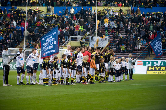 Bläddra bland fler bilder av Fotboll, Allsvenskan, AIK - Gefle: