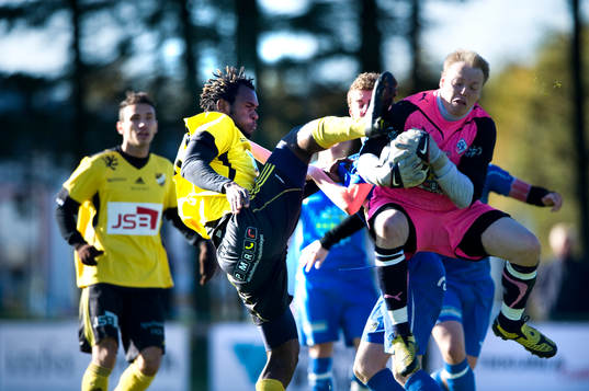 Guyguy Lema, Hässleholm, hög spark