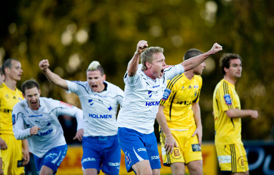 1-2, vilt Norrköpings-jubel med Anders Whass i spetsen.