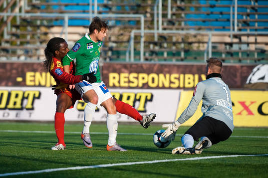 Tom Siwe, Jönköping håller undan Peter Ijeh, Syrianska