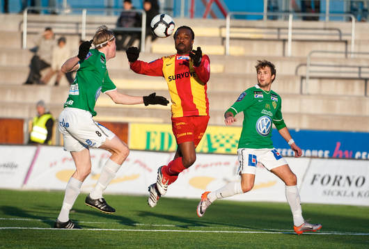 Peter Ijeh, Syrianska tar emot bollen
