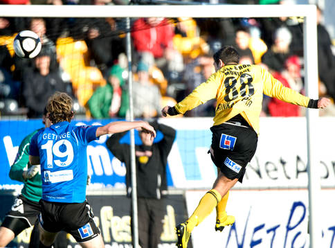 1-0 Mostapha El Kabir, Mjällby, som nickar förbi Robin