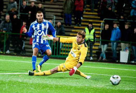 William Atashkadeh, Göteborg slår in 1-2 mellan benen på