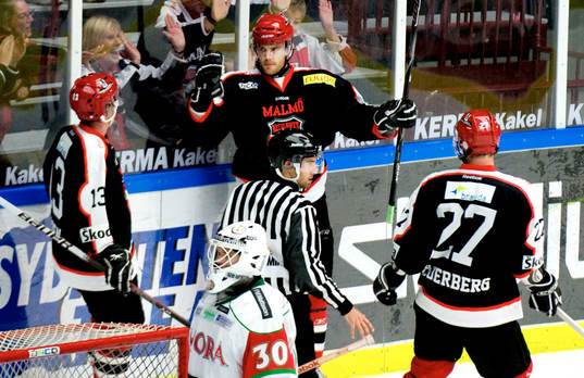 Malmö avgör i förlängningen 5-4. Patrik Hersley,
