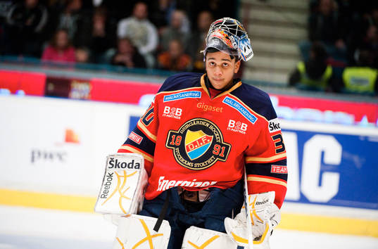 Mark Owuya, målvakt