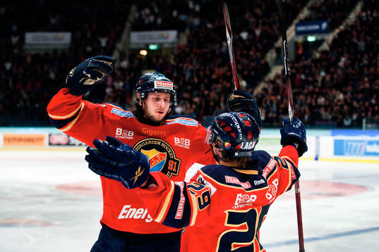 Andreas Holmqvist och Patrick Cehlin, Djurgården kramas om