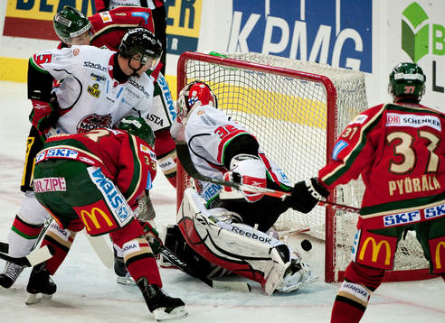 Ville Mäntymaa, Frölunda, gör 1-0