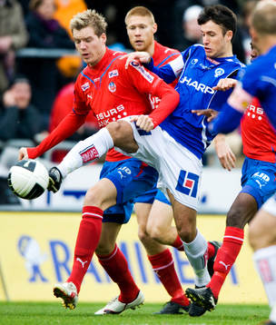 Marcus Nilsson, Helsingborg, rensar undan