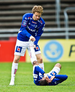 Steinar Strömsnes. Skada, sträckning, hjälp