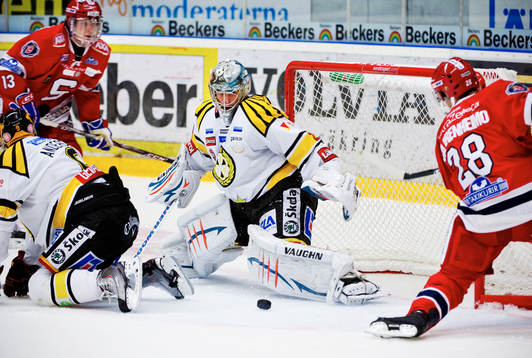 Pekka Saarenheimo, Södertälje, oroar framför Thomas