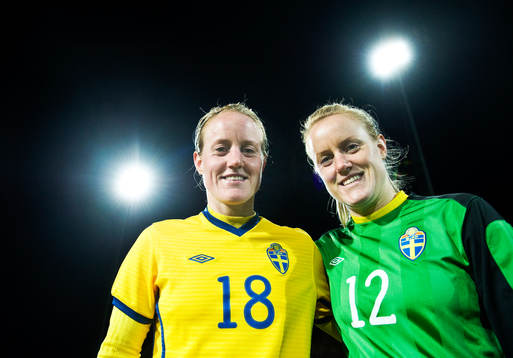 Marie Hammarström och Kristin Hammarström, målvakt.
