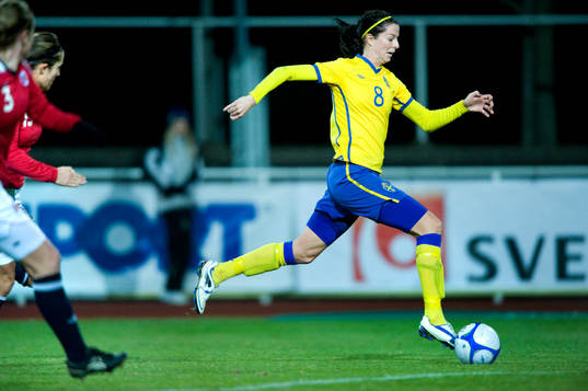 2-0 Lotta Schelin som älgar ifrån sin norska