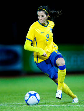 Lotta Schelin, två mål