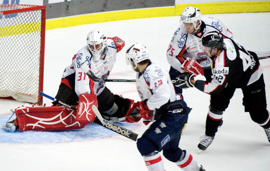 Jan Urbas, Malmö gör 3-4. Pontus Hansson, Borås. Målvakt