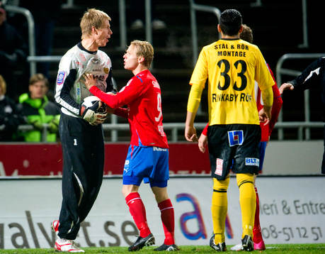 Mattias Asper, målvakt, Mjällby bråkade med Ardian