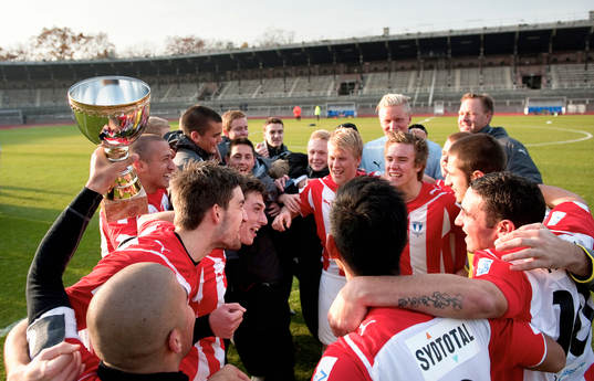 Jubel i Malmö, Svenska Mästare 2010. Glädje, pokal