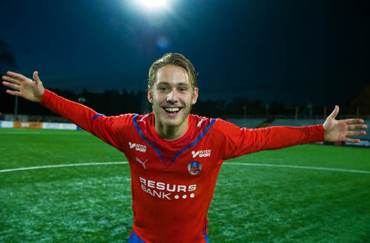 Jesper Johansson, Helsingborg gjorde tre mål. Jubel,