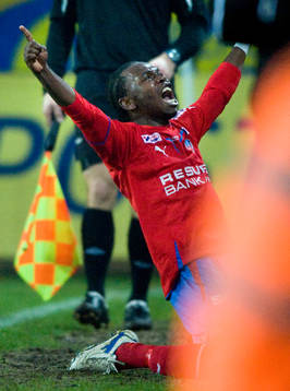 0-2 May Mahlangu, jubel och tackar högre makter