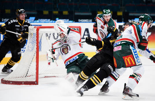 Johan Holmqvist, målvakt, Frölunda, och Peter Nolander,