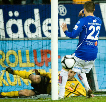 0-1 Paulus Roiha gör mål, Jesper Westerberg försöker