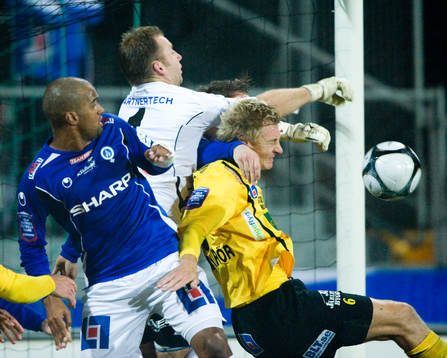 Henrik Gustavsson, målvakt, Åtvidaberg rensar undan