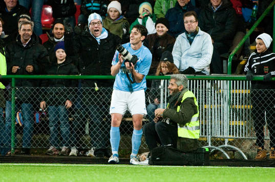 Agon Mehmeti, Malmö lånar en kamera av Sydsvenskans